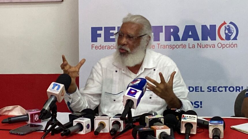 El presidente de la Federación de Transporte la Nueva Opción (Fenatrano), Juan Hubieres.