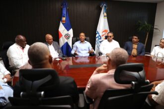 Transportistas respaldan al INTRANT, ratifican no habrá aumento del pasaje en Santiago