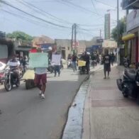 Asociación de Musicólogos de Las Terrenas marcha en protesta por incautación de equipos