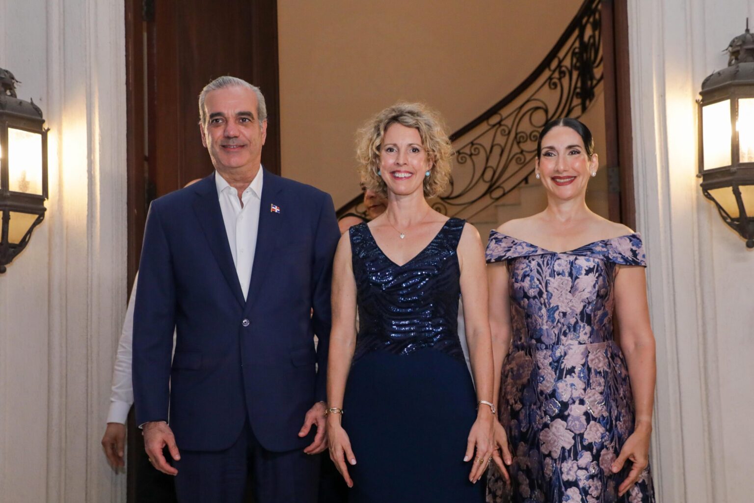Abinader participa en la Fiesta Nacional de Francia y reafirma lazos bilaterales
