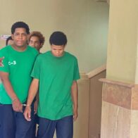 Aplazan coerción contra hermanos acusados de ultimar a puñaladas a delivery en Santiago