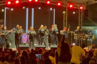 Chiquito Team Band pone a bailar a Santiago en la apertura de las Fiestas Patronales 2026