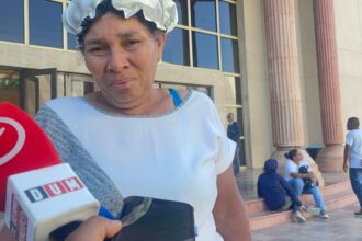 “Lo único que quiero es que se haga justicia; me lo quitaron como si no tuviera familia”, clama madre de delivery asesinado en Santiago