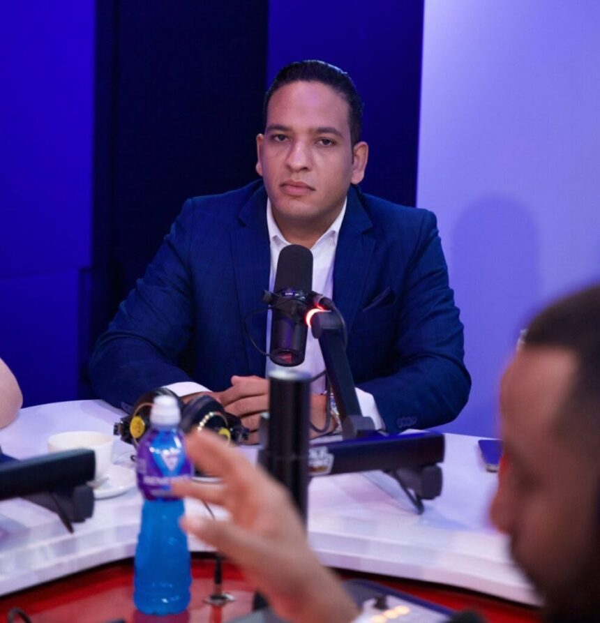 Hansel García elogia a Ariel Santana y lo define como una de las mentes más cultas de la comunicación dominicana