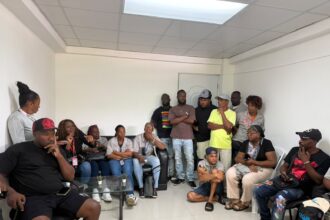 Politur coordina acciones con trabajadores de las playas de Juan Dolio y Guayacanes