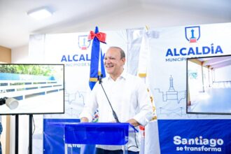 Ulises Rodríguez impulsa en Curitiba modelo de ciudad ordenada, conectada y sostenible para Santiago