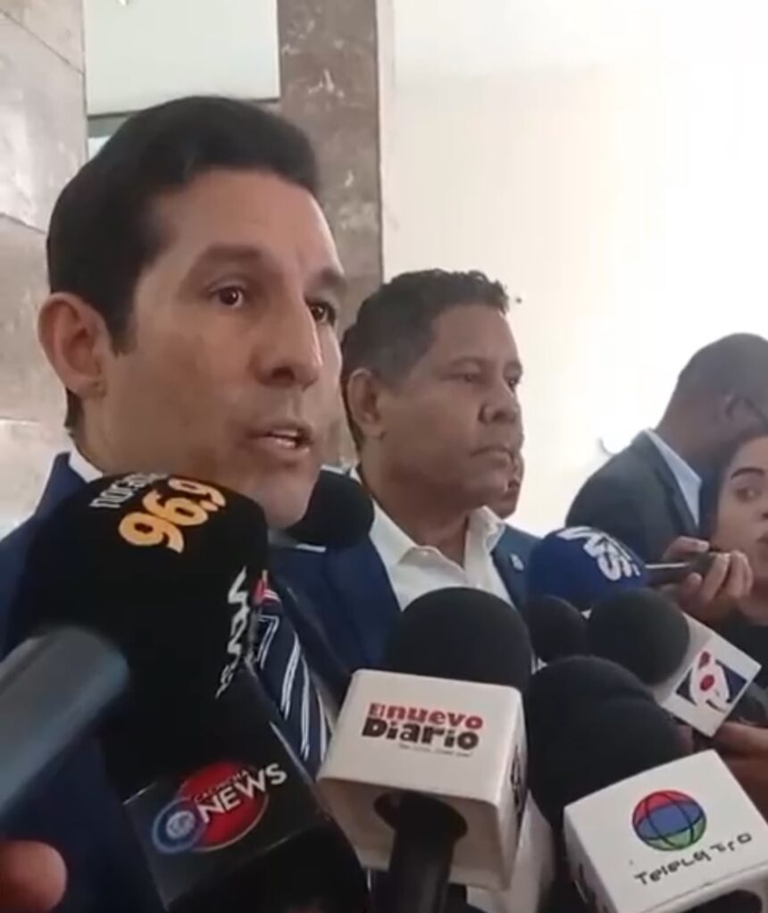 Piden regularización temporal para venezolanos tras la tragedia en su país