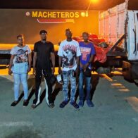 Ejército detiene a camionero que ocultaba haitianos indocumentados en Valverde