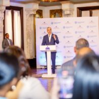 Presidente Luis Abinader calificó el logro como "el triunfo de un país" y aseguró que el compromiso asumido para el período 2024-2028 se cumplió antes de lo previsto.