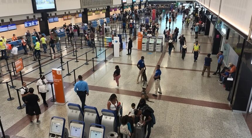 Operaciones aéreas en el AILA retornan a la normalidad tras afectaciones por mal tiempo en Nueva York