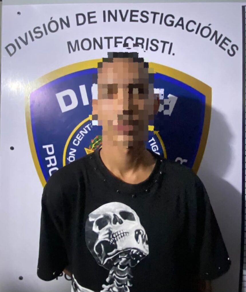 Policía ocupa presunta cocaína en Montecristi y captura presunto autor del robo de una motocicleta en Valverde