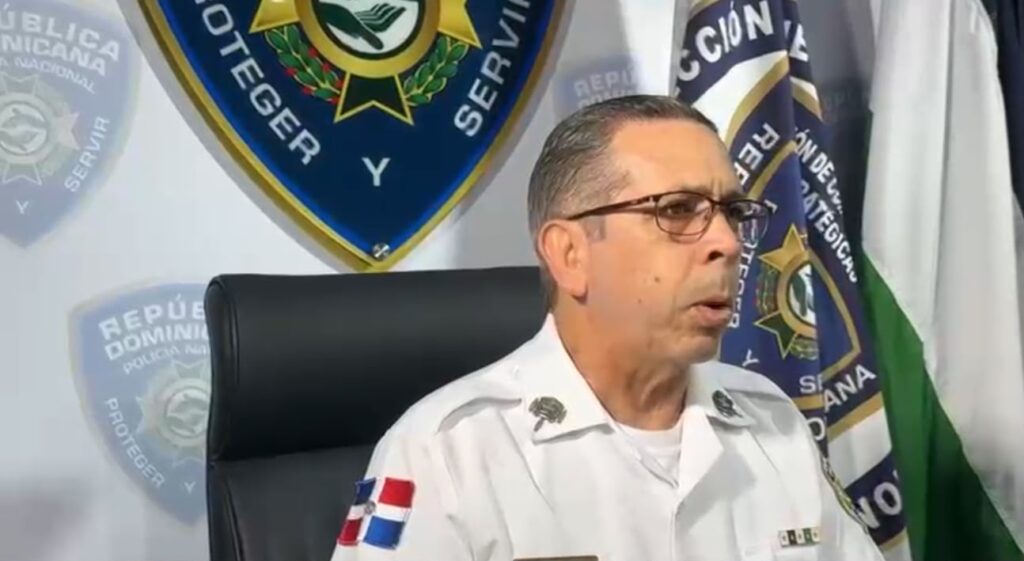 Policía Nacional investiga hallazgo de cuerpos sin vida de madre e hijo, en un apartamento de avenida Rómulo Betancourt