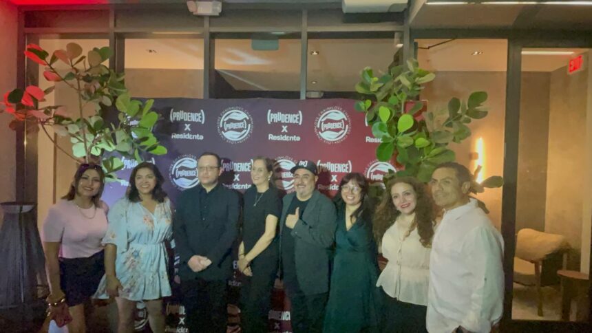 Prudence y Residente relanzan campaña en Santiago de educación sexual para romper tabúes y prevenir ITS y embarazos adolescentes