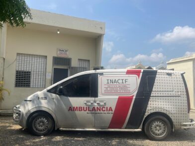 Hallan a prestamista muerto por presunto ahorcamiento dentro de un hotel en Santiago