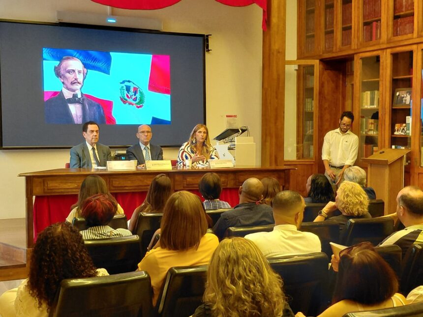 Jeannette Alfau Ortiz presenta en Madrid su libro sobre el modelo estratégico de Juan Pablo Duarte