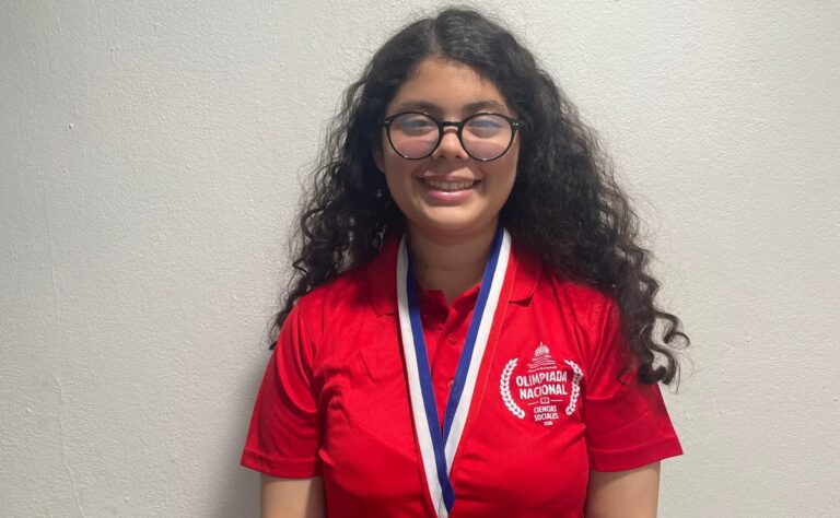 Estudiante del Colegio San Martín de Porres alcanza tercer lugar nacional en Olimpiadas de Ciencias Sociales
