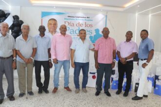 Ramón Raposo destaca el rol de los padres en la formación de las familias de Santo Domingo Norte