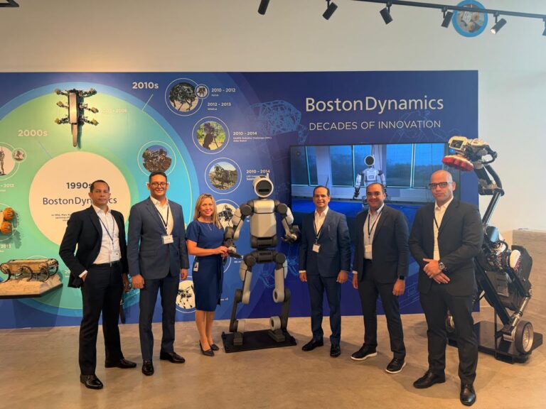 Boston Dynamics y el Sistema 911 exploran uso de robótica para emergencias en RD