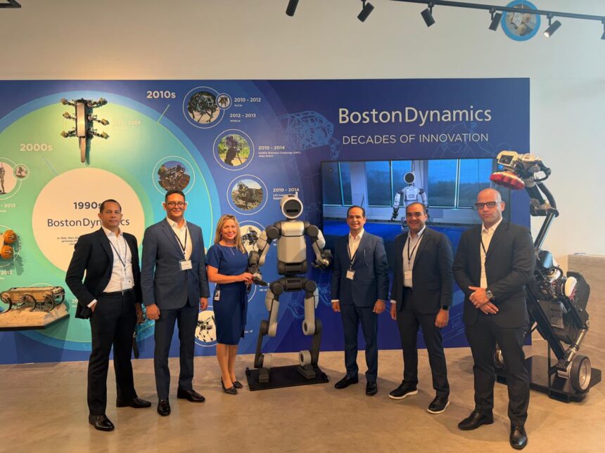 Boston Dynamics y el Sistema 911 exploran uso de robótica para emergencias en RD