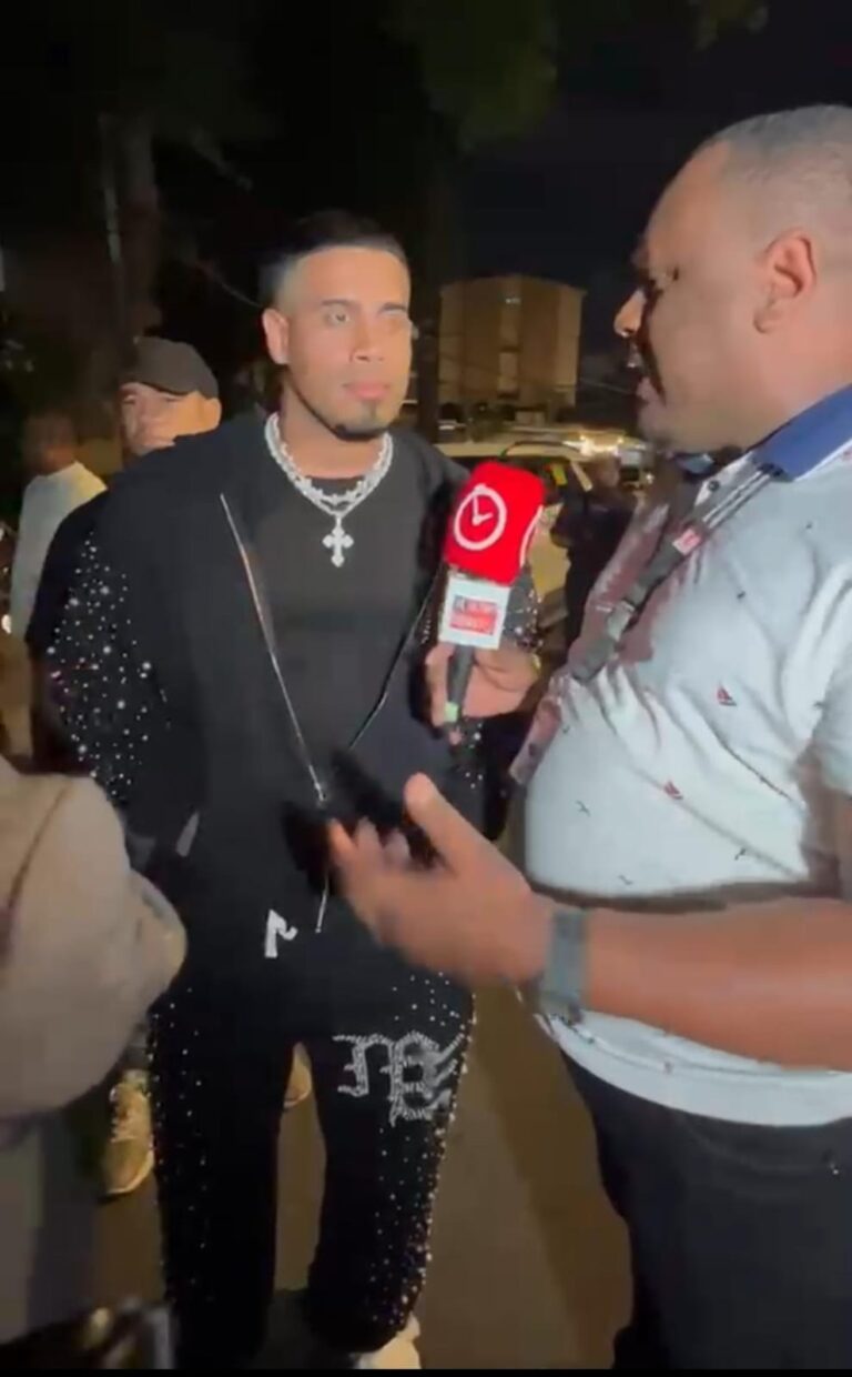 Michael Flores reafirma su conexión con República Dominicana durante el Concierto de Vivienda de Shadow Blow y sus Amigos