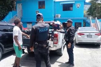Policía apresa a tres presuntos delincuentes y recupera objetos robados tras labores de investigación en Puerto Plata
