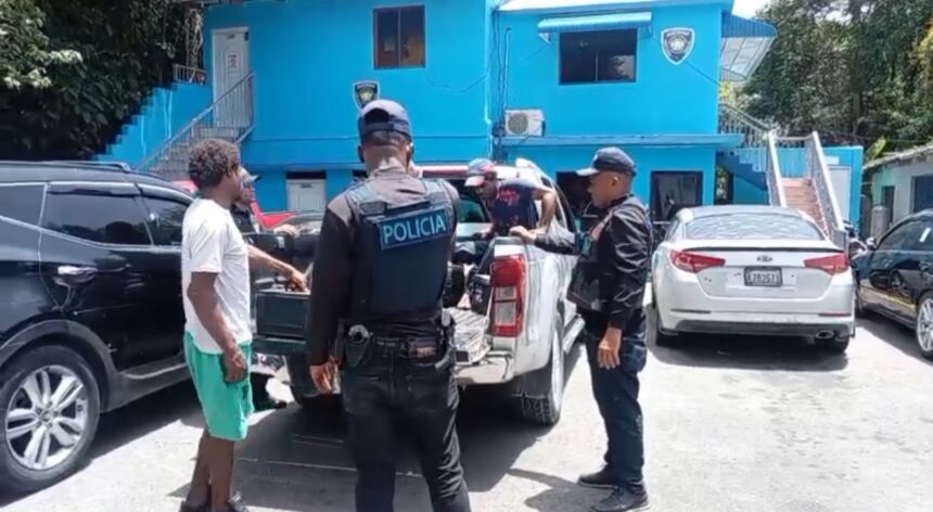 Policía apresa a tres presuntos delincuentes y recupera objetos robados tras labores de investigación en Puerto Plata