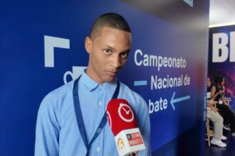 Estudiantes llegan al Campeonato Nacional de Debate con la meta de poner en alto a sus regionales