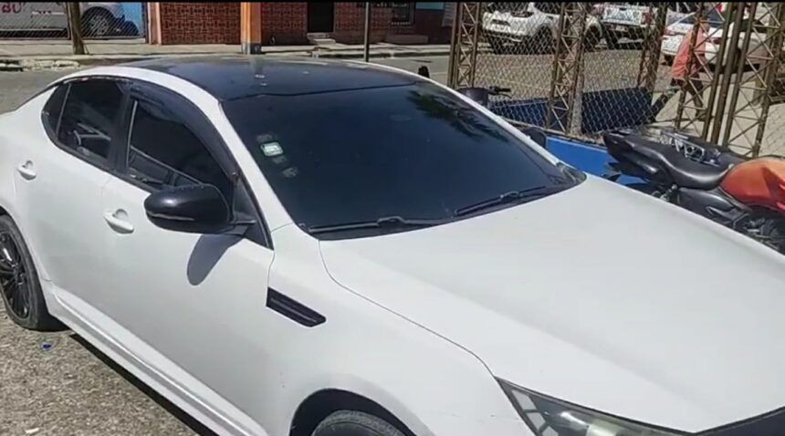 Policía Nacional recupera vehículo en La Vega el cual fue reportado como robado en San Pedro de Macorís