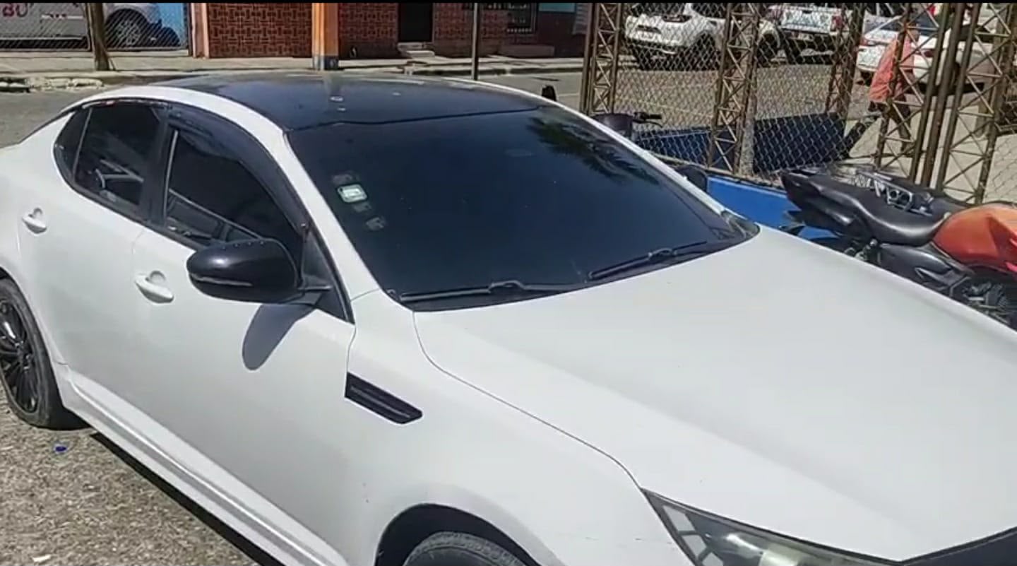 Policía Nacional recupera vehículo en La Vega el cual fue reportado como robado en San Pedro de Macorís