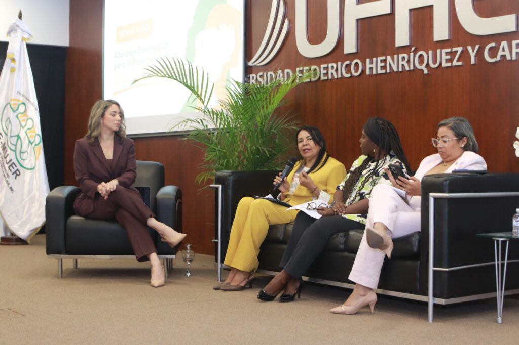 CE-MUJER y Ministerio de la Mujer promueven estrategias para prevenir la violencia de género