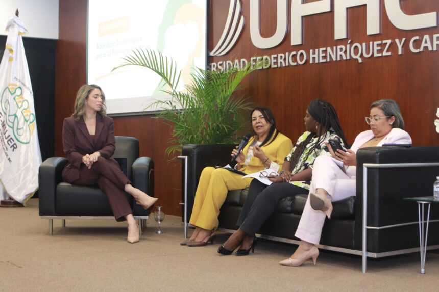 CE-MUJER y Ministerio de la Mujer promueven estrategias para prevenir la violencia de género