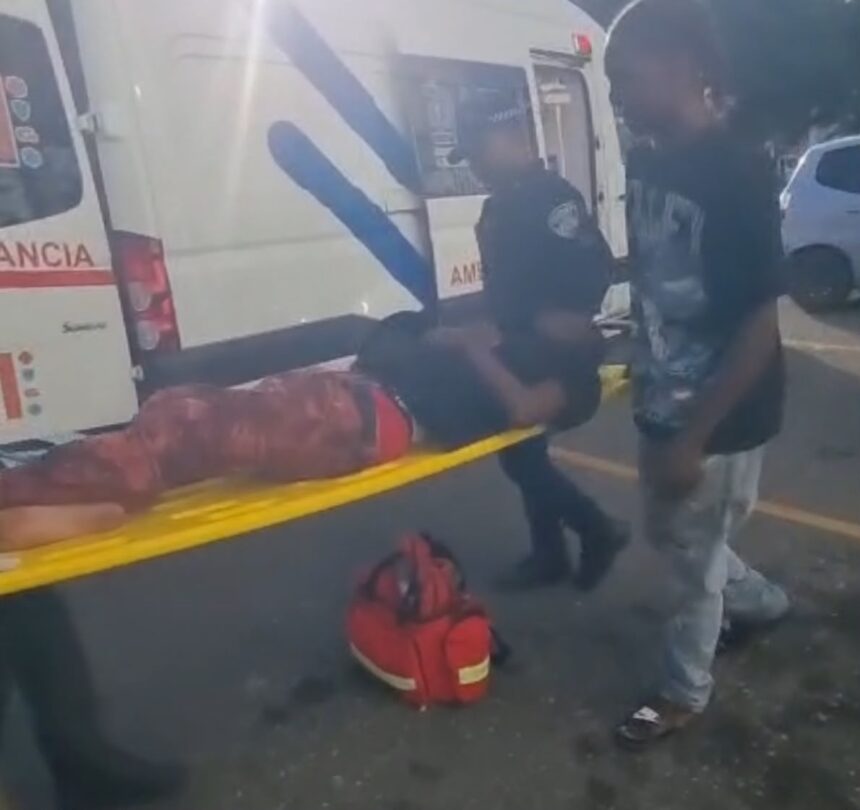 Joven resulta herido tras accidente de tránsito; conductor abandona la escena en Ciudad Nueva
