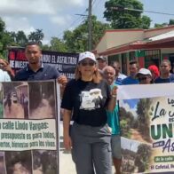 Residentes de La Jíbara marchan para exigir asfalto, aceras y contenes tras más de 60 años de espera