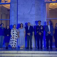 Ministerio Público ilumina de azul el Monumento de Santiago y advierte: “Ningún explotador dormirá tranquilo”