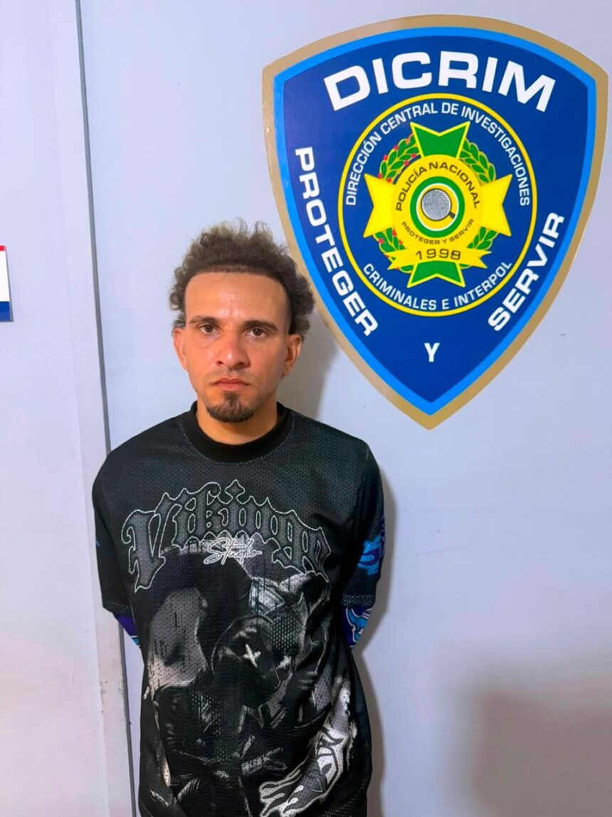 Policía captura a “El Solitario”, acusado de robos por arrebato en Santiago