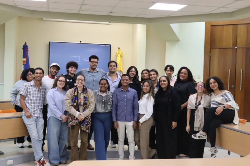 Estudiantes de Comunicación Audiovisual de la PUCMM presentan la docuserie “Inventarse el Futuro”