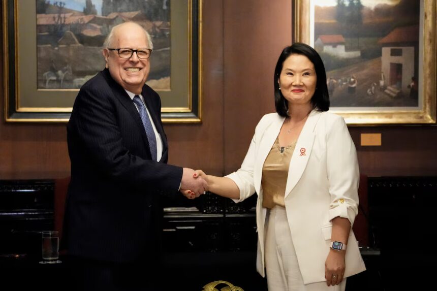 Julio Velarde seguirá al mando del BCR: Keiko Fujimori anuncia su continuidad por cinco años más
