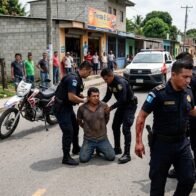 Guatemala: amenazó a vecinos con un arma, se enfrentó a la PNC y terminó muerto de un infarto en Guatemala