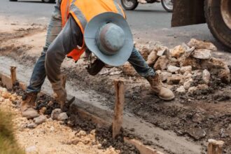 Ayuntamiento de Las Terrenas aclara suspensión de licitación para aceras y contenes