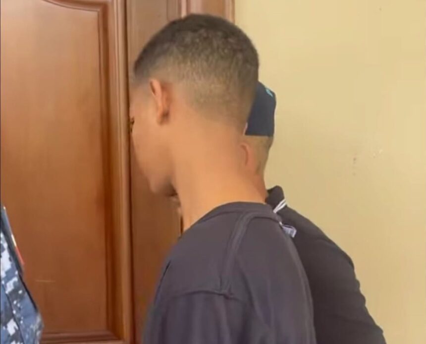 Tribunal condena a ocho años de prisión a joven por homicidio ocurrido en un colmado en Palmarito