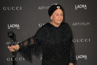 Fallece a los 99 años la artista Betye Saar, referente del arte afroamericano en Estados Unidos