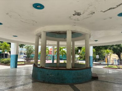 Parque de Piedra Blanca en Haina, entre la suciedad, la inseguridad y un destacamento sin funcionar