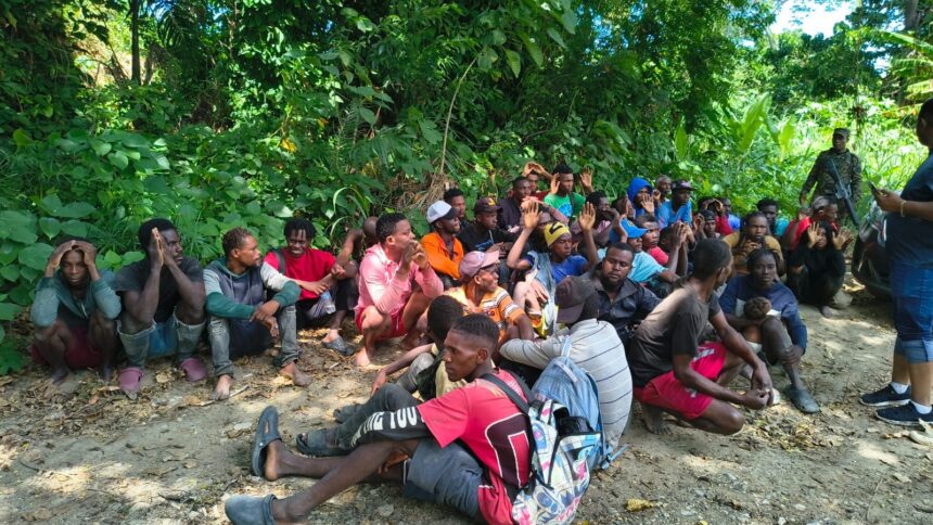 Ejército detiene a 49 haitianos indocumentados en Valverde, entre ellos dos mujeres y un menor de edad
