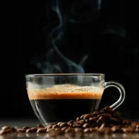 ¿Cuánto café es saludable tomar al día?