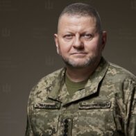 El futuro del jefe del Ejército ucraniano, en el aire tras la crisis por cese de ministro