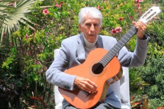 Muere a los 91 años Héctor Ochoa, compositor del emblemático tema "El camino de la vida"