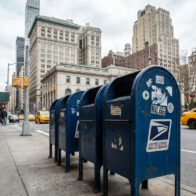 Acusan a empleada del Servicio Postal de EE.UU. de robar más de $25,000 en pagos de alquiler enviados por correo