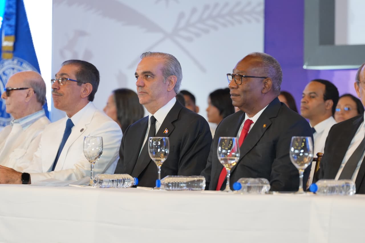 Jorge Asjana asume Rectoría de la UASD con promesa de modernizar la institución