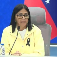 Delcy Rodríguez anuncia conversaciones con Estados Unidos y el FMI para reconstruir la infraestructura