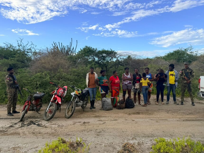 Ejército frustra presunto tráfico de haitianos indocumentados en manglares de Montecristi